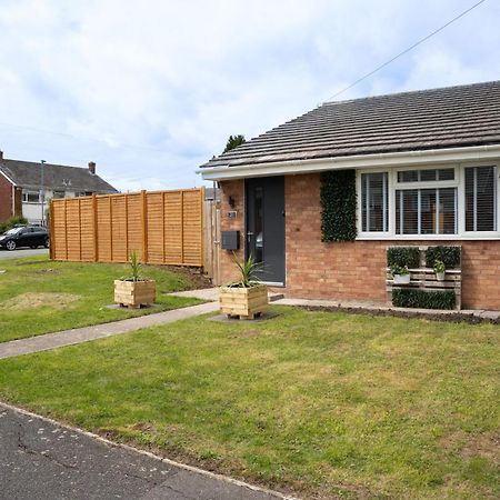 Bungalow In Keynsham Exterior photo